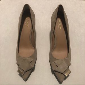 Cole Haan Womens Ina Khaki Pumps